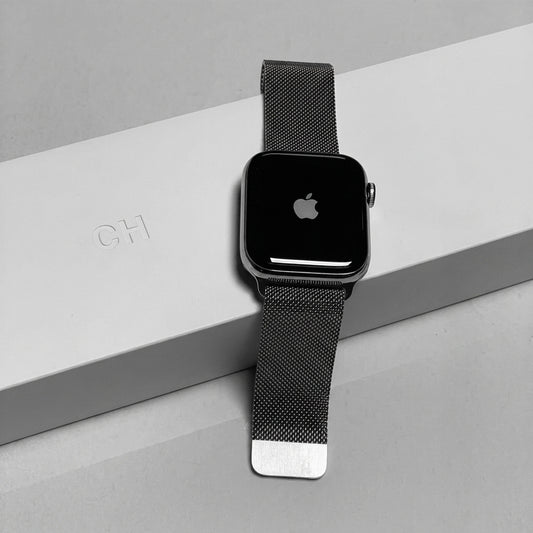 Series 11 Apple Logo Smart Watch + Free Magnetic Chain (Allow to Open) ⌚🍎✨